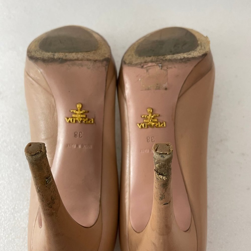 Prada round-toe pumps in Cream calfskin - Picture 8 of 11